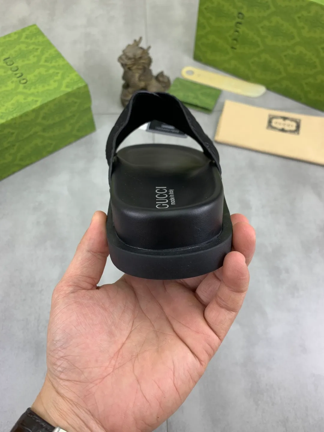 Men's Men's Shoes💰P320💰[New Style]🎁🎁🎁 High-quality GUCCI new casual slippers for the Year of the Snake, original official website, perfect workmanship, transmitting a kind of noble luxury, sublimating its definition of luxury in Gucci's high-end extraordinary craftsmanship. Original Gucci double G combination outsole, code number: 38-44 (45 customized)